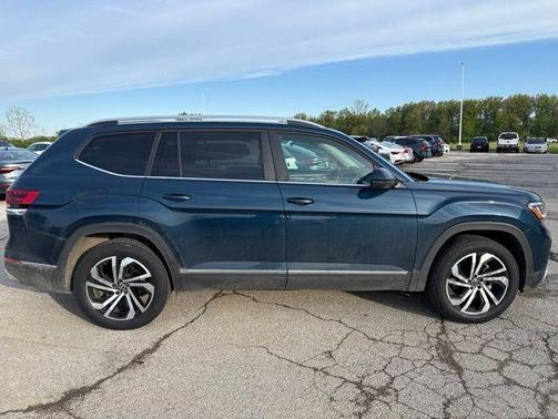 Tourmaline Blue Metallic 2023 Volkswagen Atlas 3.6L SEL