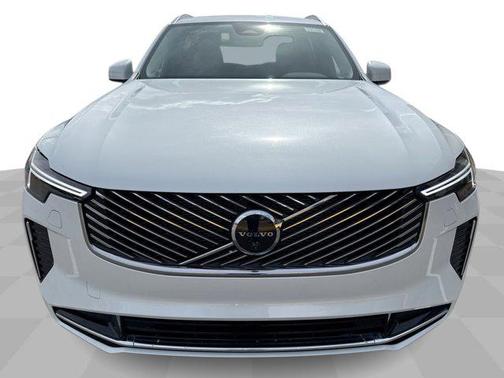 2025 Volvo XC90 B5 Plus 7-Seater