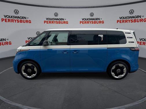 2025 Volkswagen ID. Buzz Pro S Plus with 4MOTION