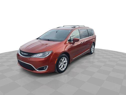 2018 Chrysler Pacifica Touring-L