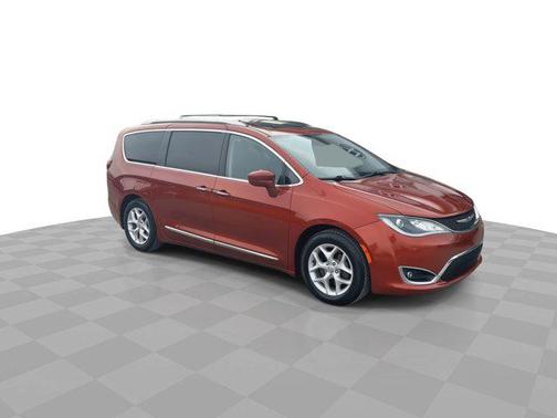2018 Chrysler Pacifica Touring-L
