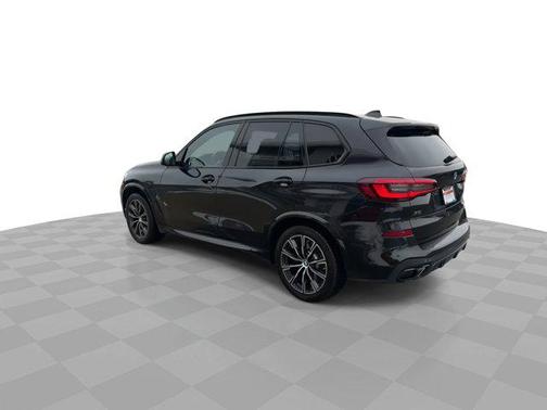 2022 BMW X5 M50i