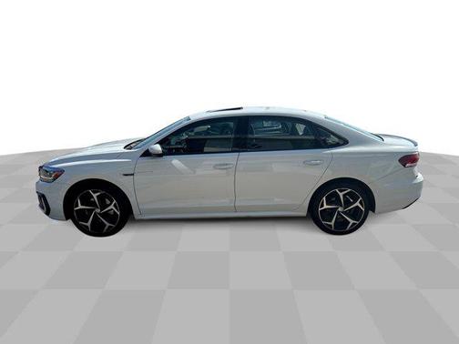2020 Volkswagen Passat 2.0T R-Line