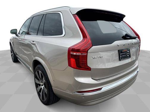 2024 Volvo XC90 B6 Ultimate Bright Theme 7-Seater