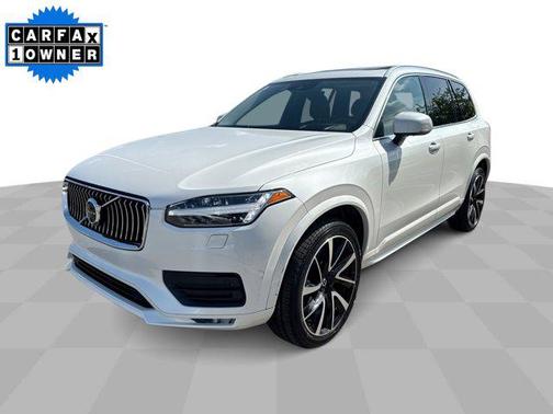 2021 Volvo XC90 T6 Momentum