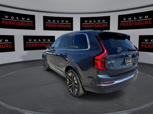 2025 Volvo XC90 Plug-In Hybrid T8 Plus 7-Seater