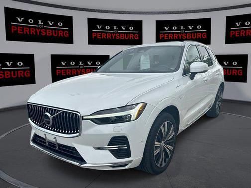 2023 Volvo XC60 Recharge Plug-In Hybrid T8 Ultimate Bright Theme