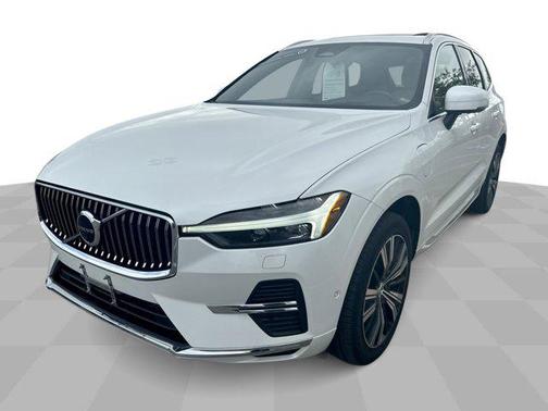 2023 Volvo XC60 Recharge Plug-In Hybrid T8 Ultimate Bright Theme