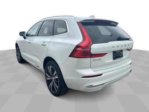 2023 Volvo XC60 Recharge Plug-In Hybrid T8 Ultimate Bright Theme