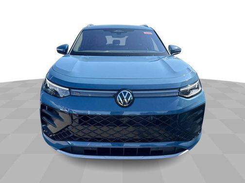 2025 Volkswagen Tiguan 2.0T SEL R-Line 4MOTION