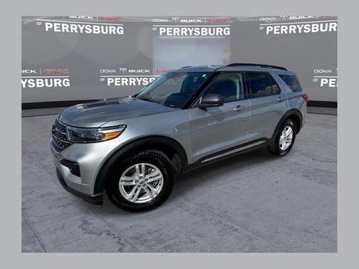 ICONIC SILVER METALLIC 2022 Ford Explorer XLT
