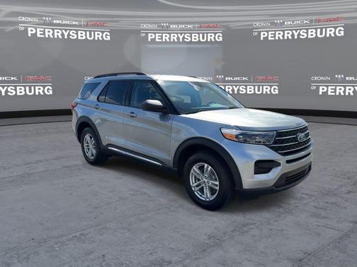 ICONIC SILVER METALLIC 2022 Ford Explorer XLT