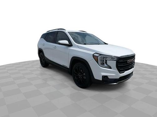 Summit White 2022 GMC Terrain SLT