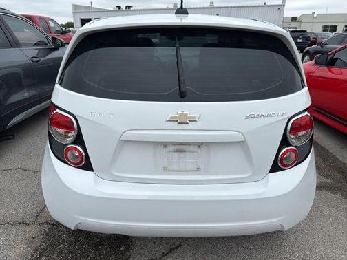 Summit White 2015 Chevrolet Sonic LT
