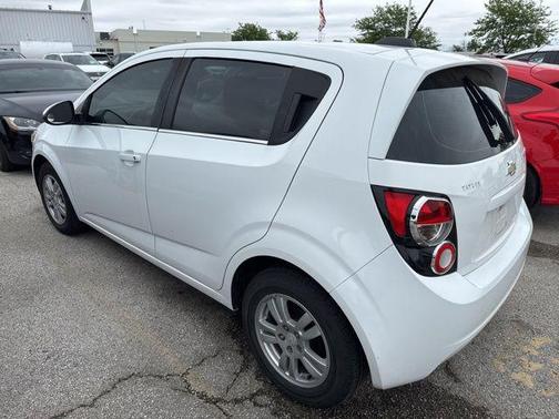 Summit White 2015 Chevrolet Sonic LT