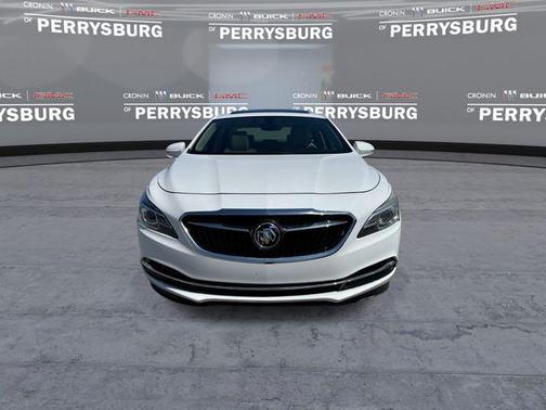 Summit White 2018 Buick LaCrosse Essence