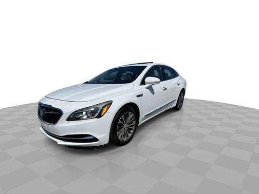 Summit White 2018 Buick LaCrosse Essence
