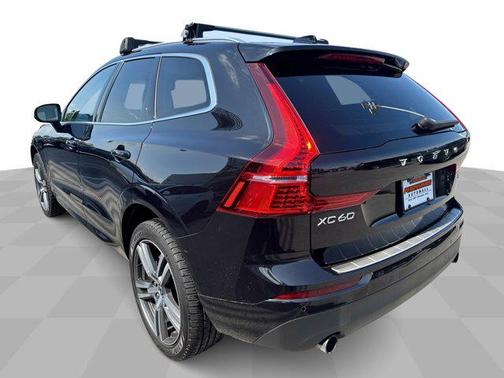 2021 Volvo XC60 T5 Momentum