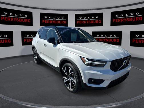 2021 Volvo XC40 T5 R-Design