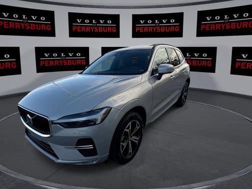 2022 Volvo XC60 B5 Momentum