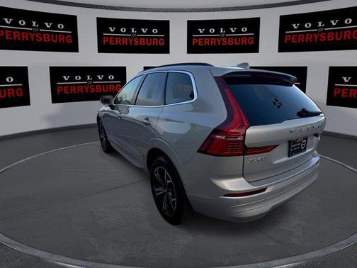 2022 Volvo XC60 B5 Momentum