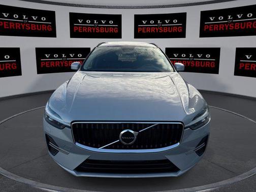 2022 Volvo XC60 B5 Momentum