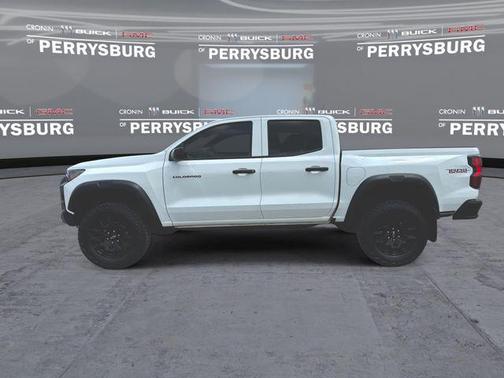 Summit White 2024 Chevrolet Colorado Trail Boss