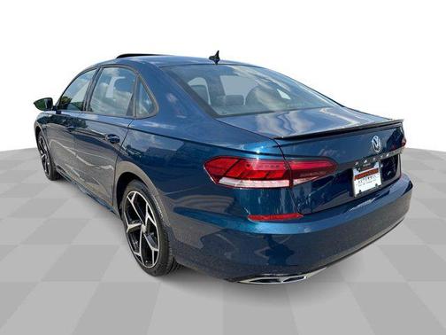 2021 Volkswagen Passat 2.0T R-Line
