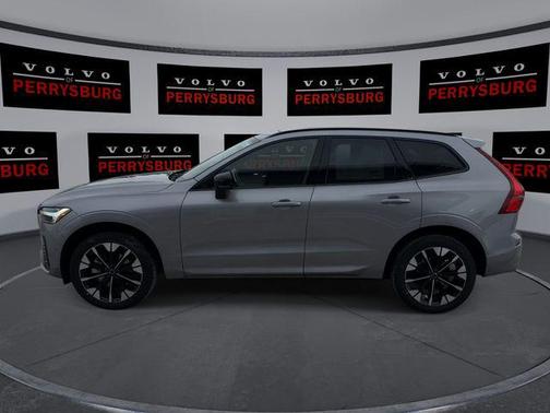 Aurora Silver 2026 Volvo XC60 B5 Plus