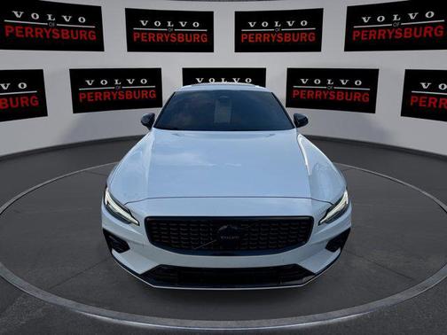 2023 Volvo S60 B5 Plus Black Edition