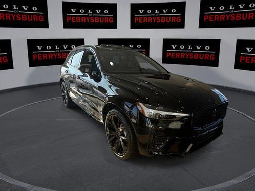 2026 Volvo XC60 B5 Ultra Black Edition