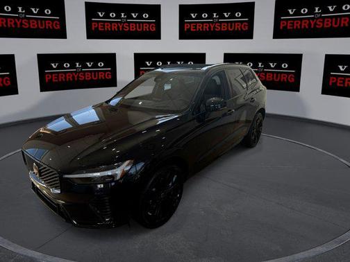2026 Volvo XC60 B5 Ultra Black Edition