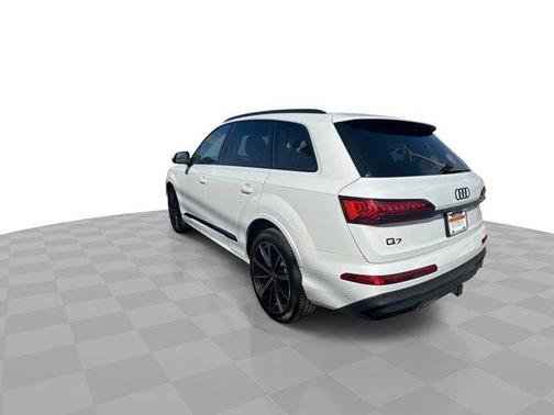 2023 Audi Q7 55 Premium Plus