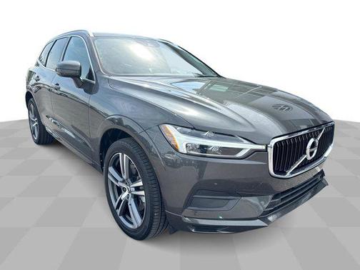2020 Volvo XC60 T6 Momentum