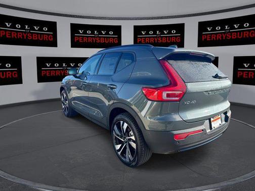 2026 Volvo XC40 B5 Ultra