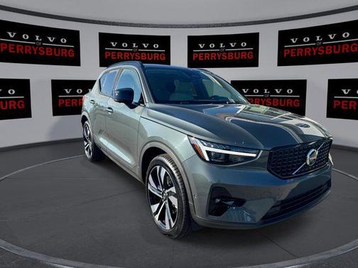 2026 Volvo XC40 B5 Ultra