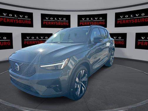 2026 Volvo XC40 B5 Ultra