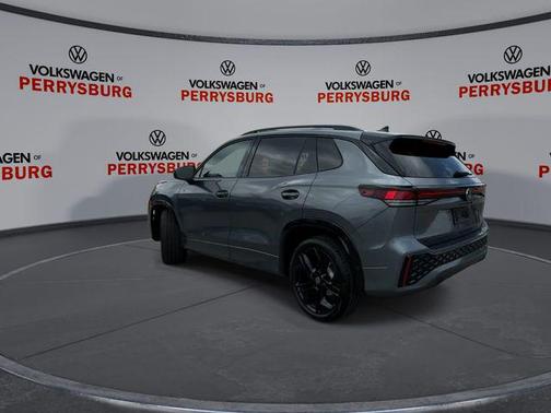 platinum gray metallic 2026 Volkswagen Tiguan 2.0T SE R-Line Black