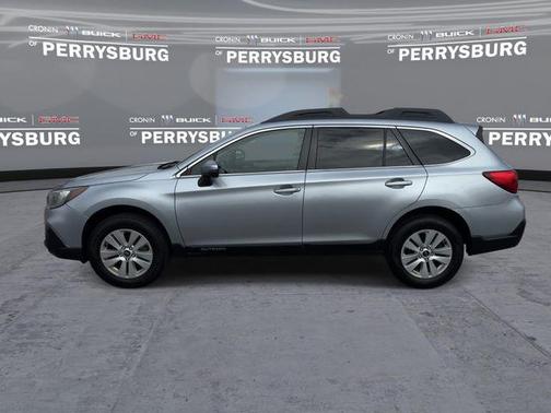 Ice Silver Metallic 2018 Subaru Outback 2.5i Premium