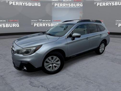 Ice Silver Metallic 2018 Subaru Outback 2.5i Premium