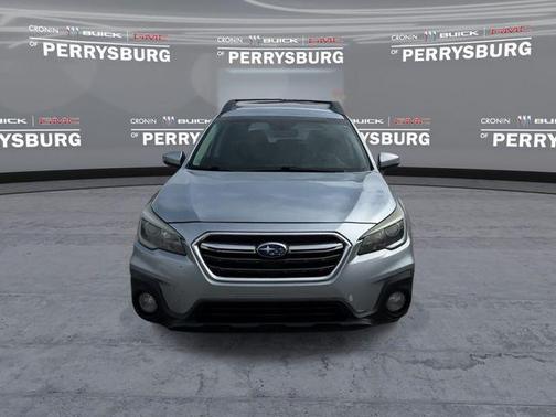 Ice Silver Metallic 2018 Subaru Outback 2.5i Premium