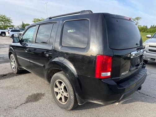 Crystal Black Pearl 2011 Honda Pilot Touring