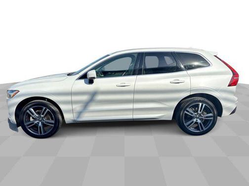 2020 Volvo XC60 T5 Momentum