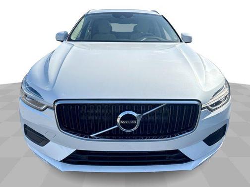 2020 Volvo XC60 T5 Momentum