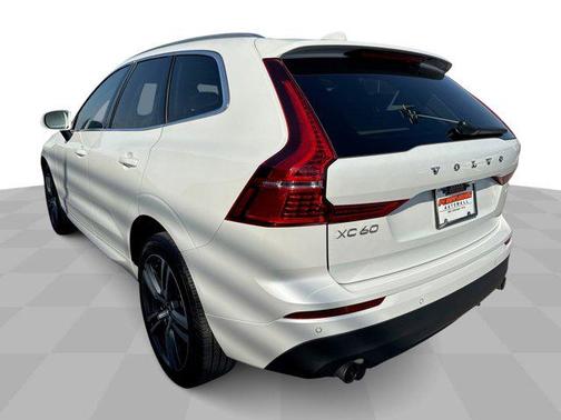 2020 Volvo XC60 T5 Momentum