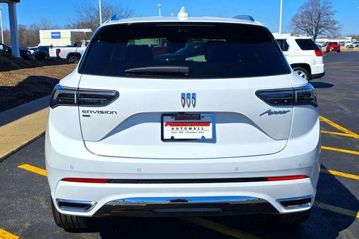 Iridescent White Tricoat 2026 Buick Envision Avenir AWD