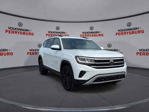 Pure White 2023 Volkswagen Atlas 3.6L SE w/Technology