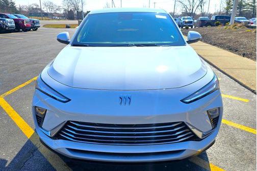 Summit White 2026 Buick Envista Preferred FWD