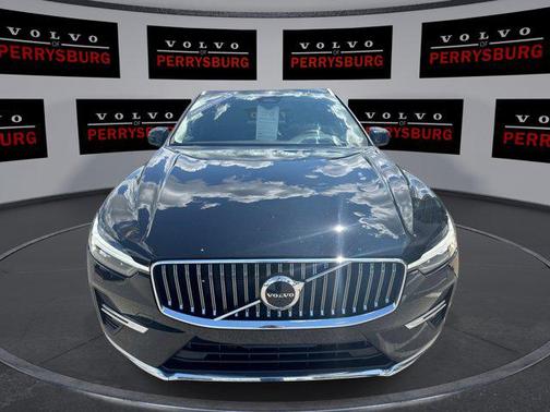 2023 Volvo XC60 B5 Ultimate Bright Theme