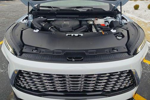 iridescent white tricoat 2026 Buick Enclave Avenir